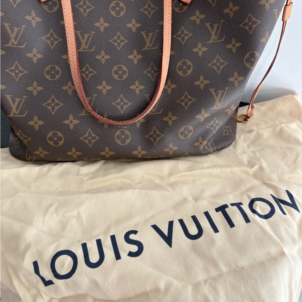 Louis Vuitton Monogram Neverfull MM - Picture 13 of 16